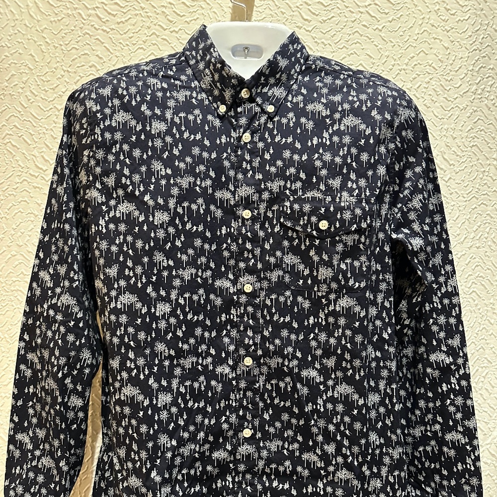 Gap mens skiing pattern long-sleeve button-down (L)